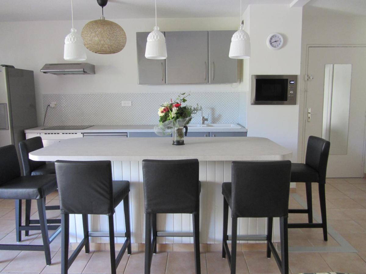 Appartement Les Cigales Rez De Jardin A 10Mn Des Plus Belles Plages Hyeres Luaran gambar